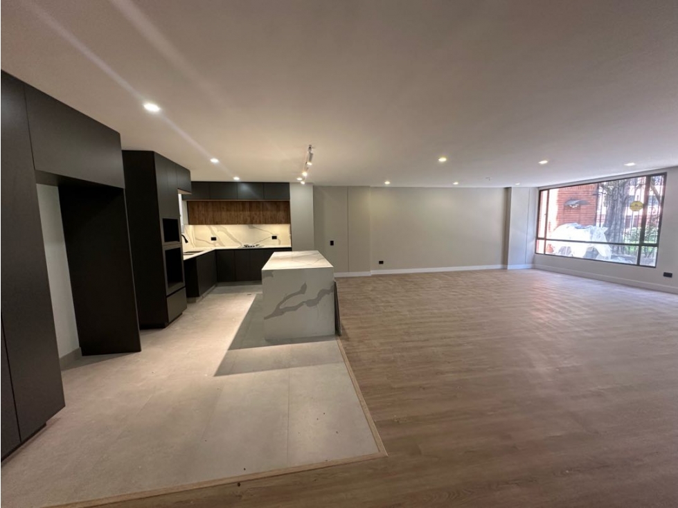 SE VENDE APARTAMENTO EN SANTA BÁRBARA CENTRAL.T/A — foto 3