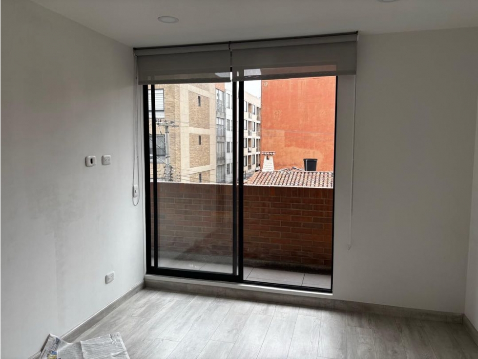 SE VENDE APARTAESTUDIO CON BALCÓN EN SANTA BÁRBARA.P — foto 2
