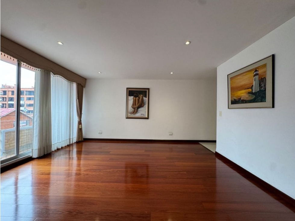SE VENDE APARTAMENTO EN SANTA BARBARA. A
