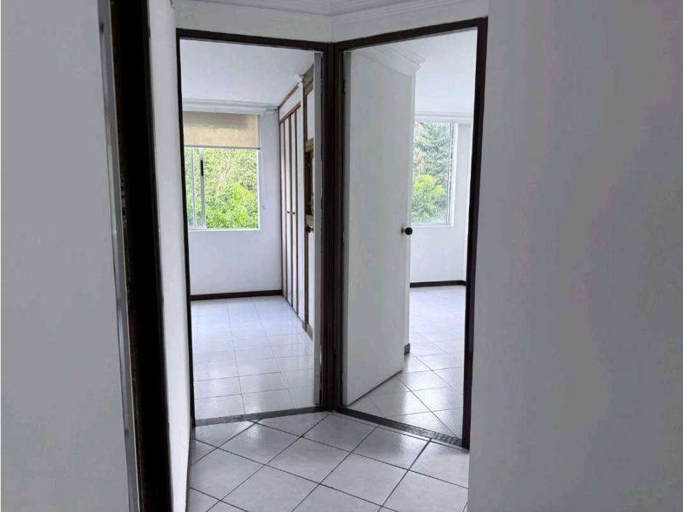 SE VENDE APARTAMENTO EN SECTOR CAMINO VERDE. — foto 2