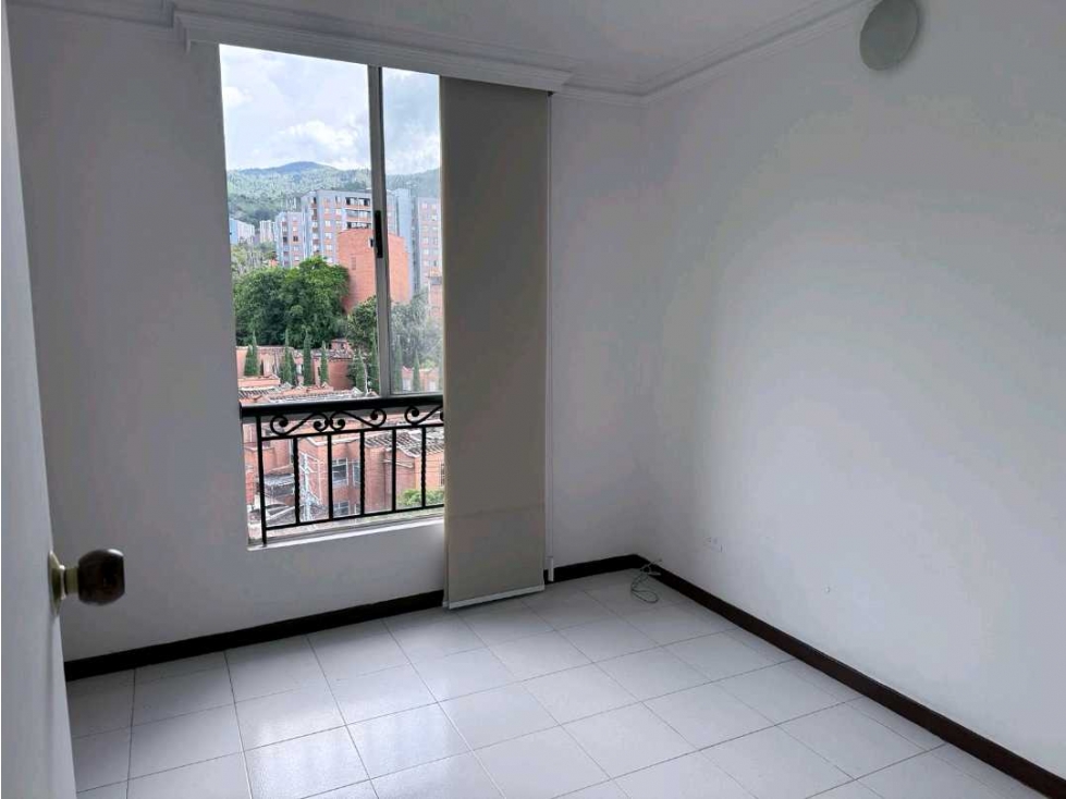 SE VENDE APARTAMENTO EN SECTOR CAMINO VERDE. — foto 3