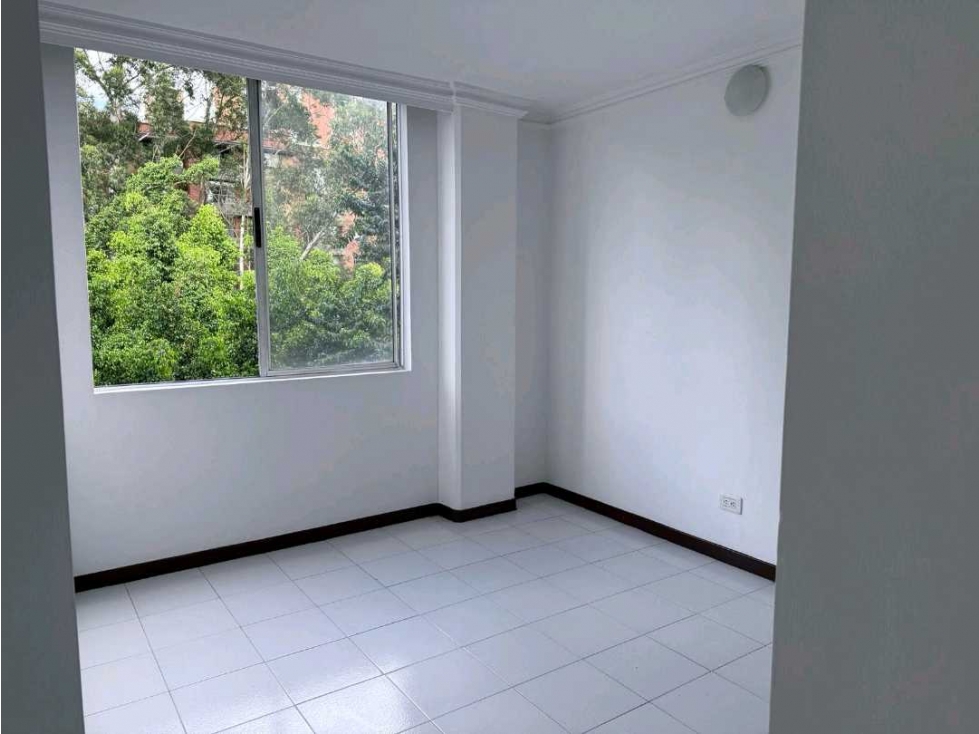 SE VENDE APARTAMENTO EN SECTOR CAMINO VERDE. — foto 4