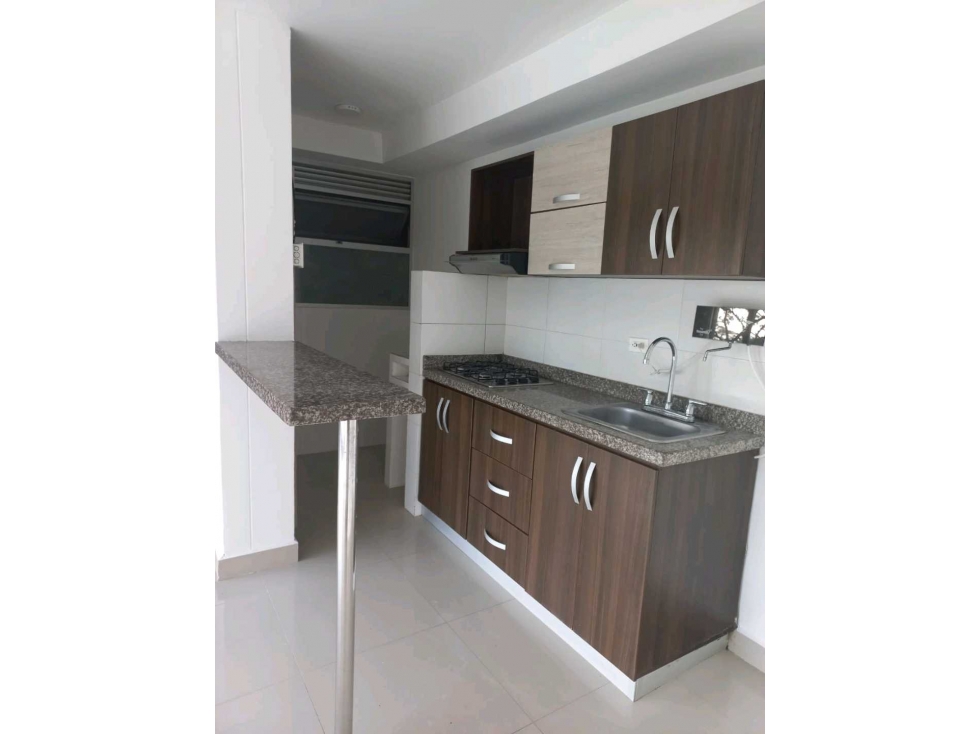 SE VENDE APARTAMENTO EN SEGUNDO PISO CERCA A PICACHO