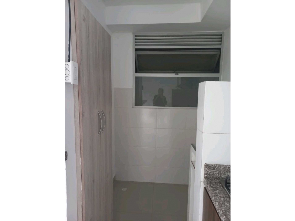 SE VENDE APARTAMENTO EN SEGUNDO PISO CERCA A PICACHO — foto 3