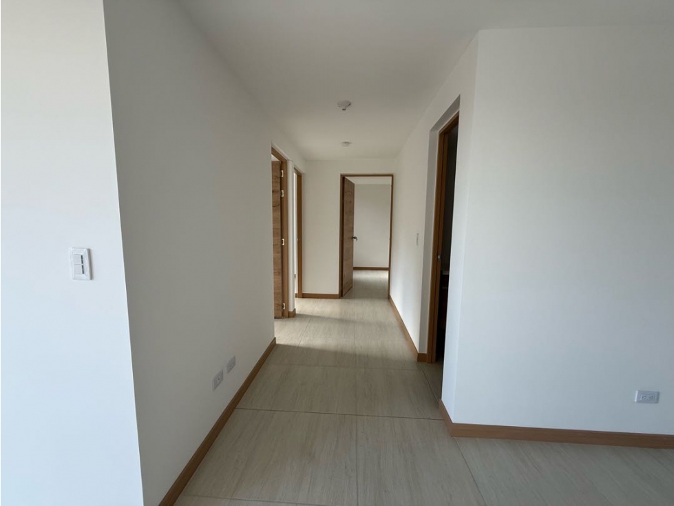 Se vende apartamento en Senderos de San Silvestre con cuarto útil — foto 5
