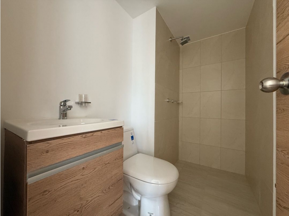 Se vende apartamento en Senderos de San Silvestre piso 8 — foto 6