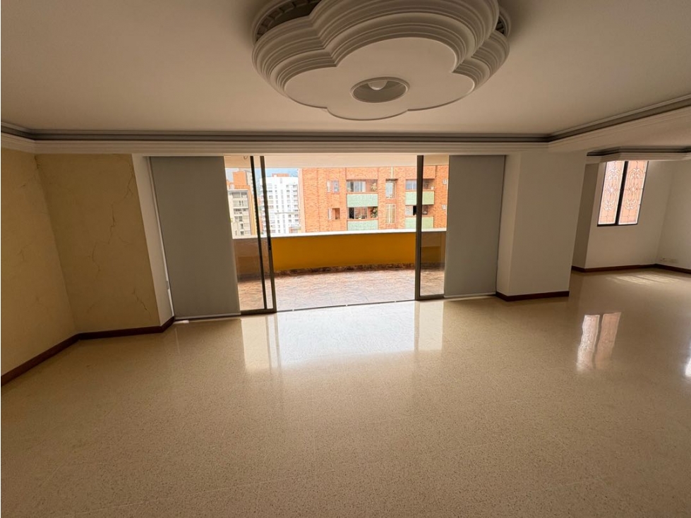 Apartamento en Arriendo en Laureles — foto 4
