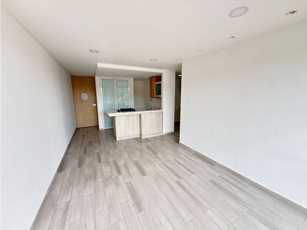 Se vende apartamento esquinero con hermosa vista en unidad cerrada — foto 2