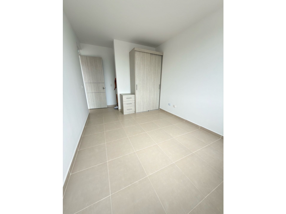 SE VENDE APARTAMENTO GIRARDOT CON GARAJE. — foto 3