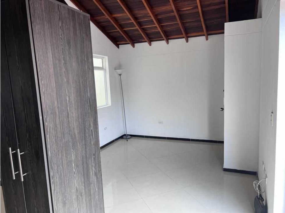 SE VENDE APARTAMENTO IDEAL PARA QUIEN BUSCA INVERTIR AL LADO MAYORCA. — foto 6
