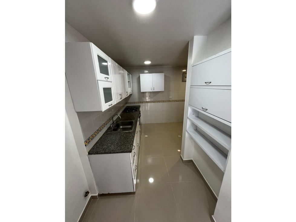 SE VENDE APARTAMENTO LOS CRISTALES QUINTO PISO — foto 2