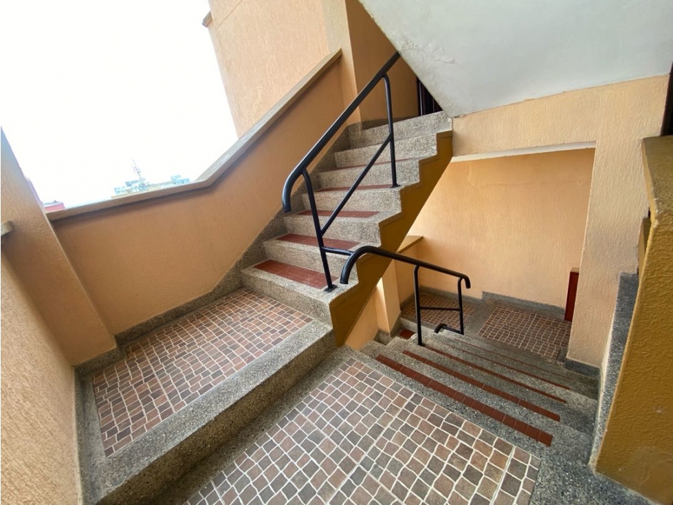 Se vende apartamento moderno piso 3 escaleras barrio delicias - 1