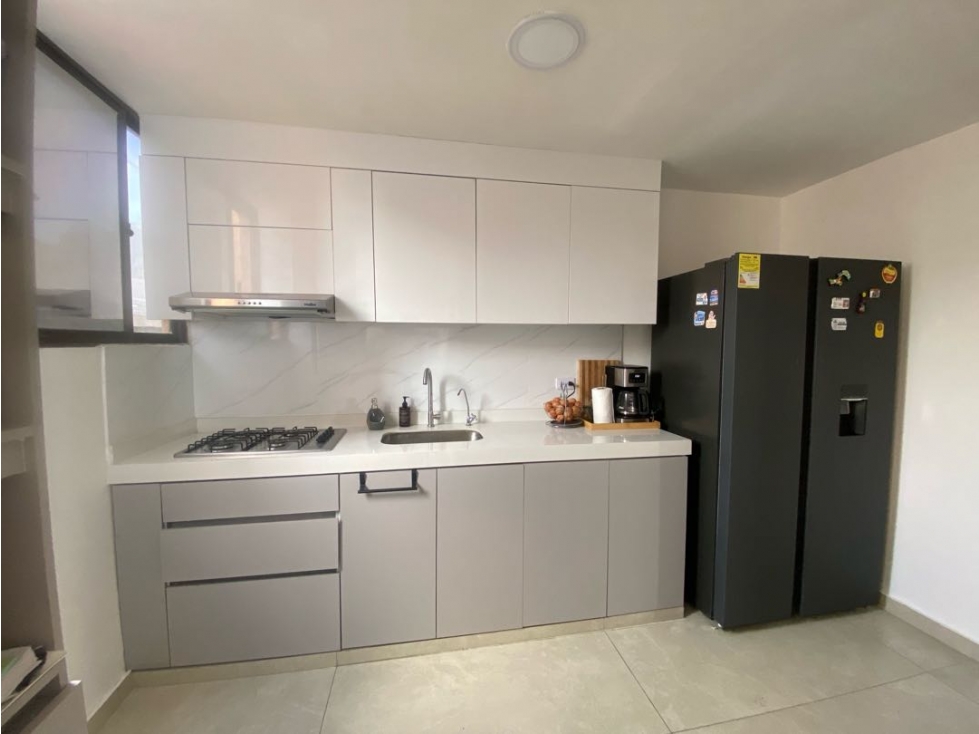 Se vende apartamento moderno piso 3 escaleras barrio delicias - 2