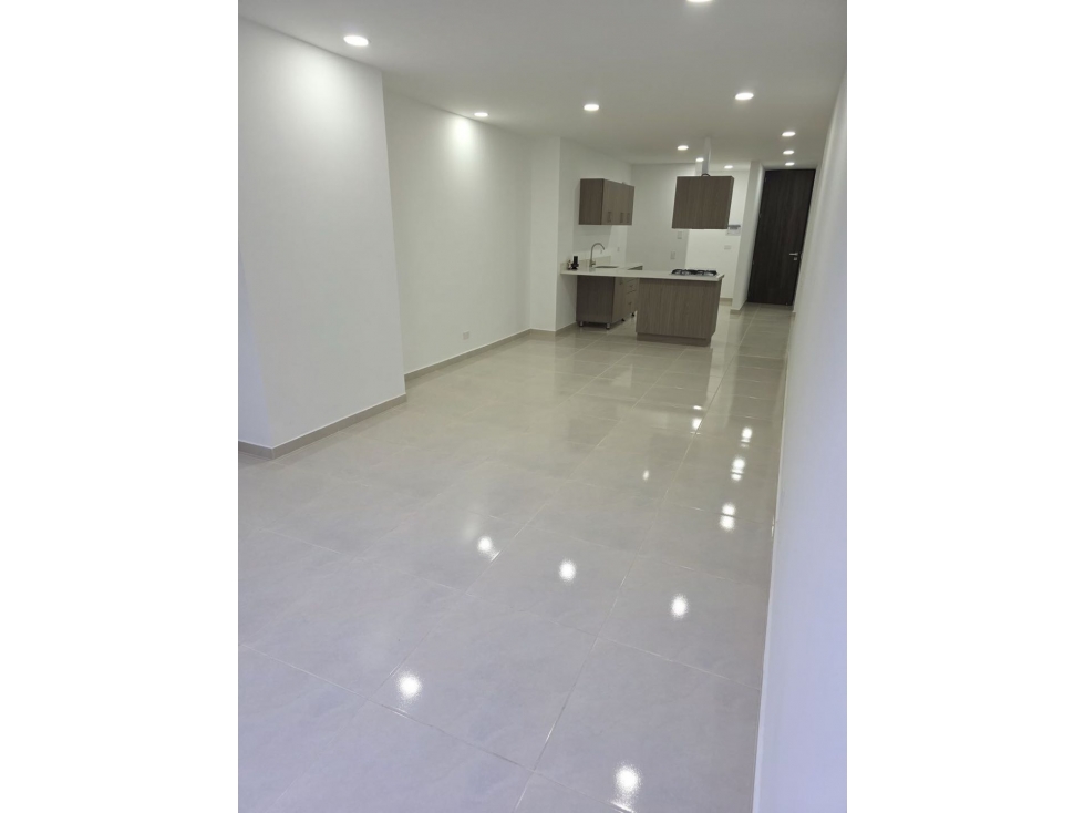 Se vende TOWN HOUSE, nuevo !!! Av 19 norte . — foto 2