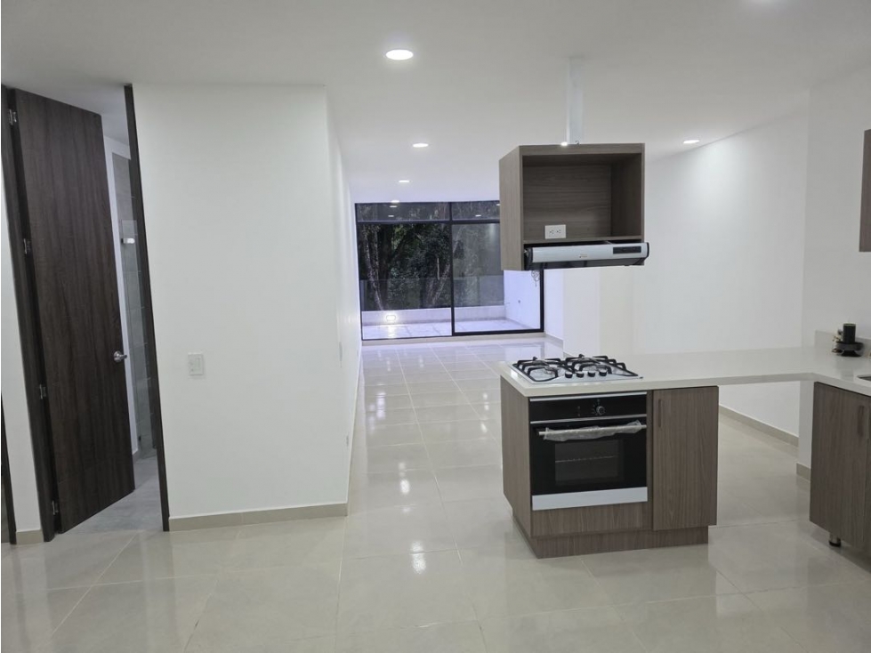 Se vende TOWN HOUSE, nuevo !!! Av 19 norte . — foto 3