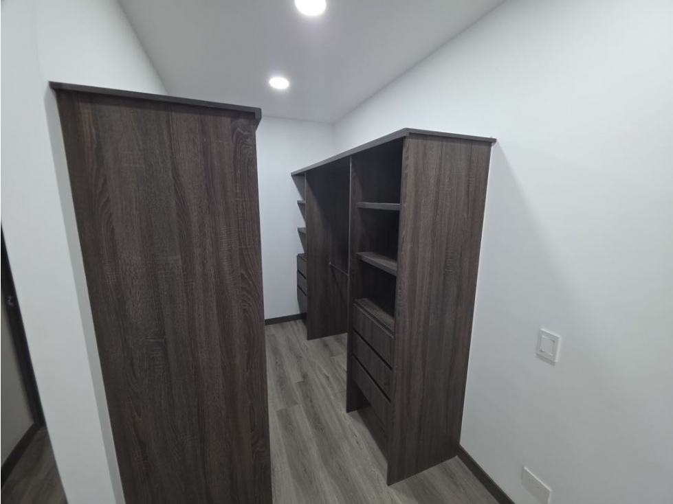 Se vende TOWN HOUSE, nuevo !!! Av 19 norte . — foto 5