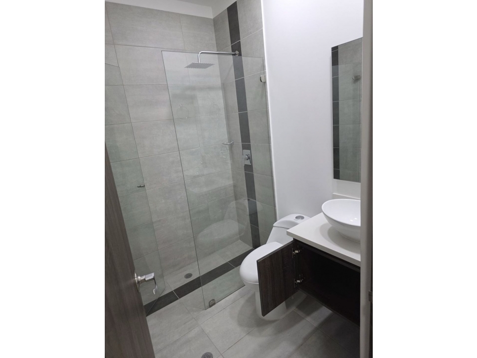 Se vende TOWN HOUSE, nuevo !!! Av 19 norte . — foto 6
