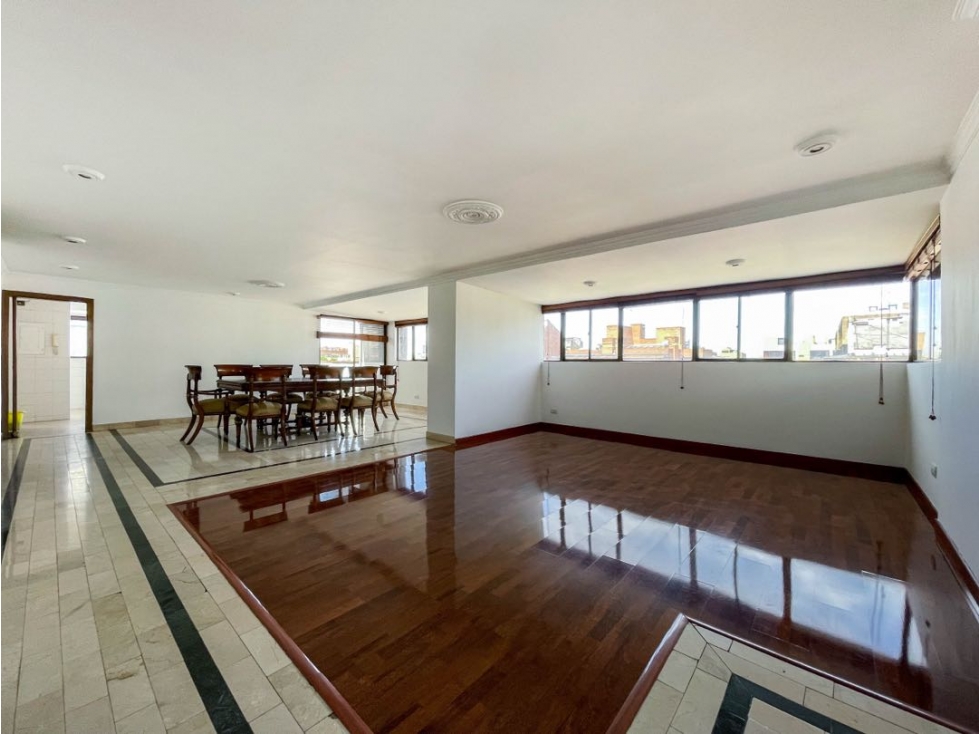 Se vende apartamento para remodelar en Santa Paula