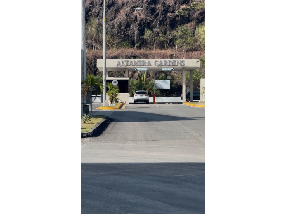 SE VENDE APARTAMENTO PH ALTAMIRA GARDENS EN ANCON