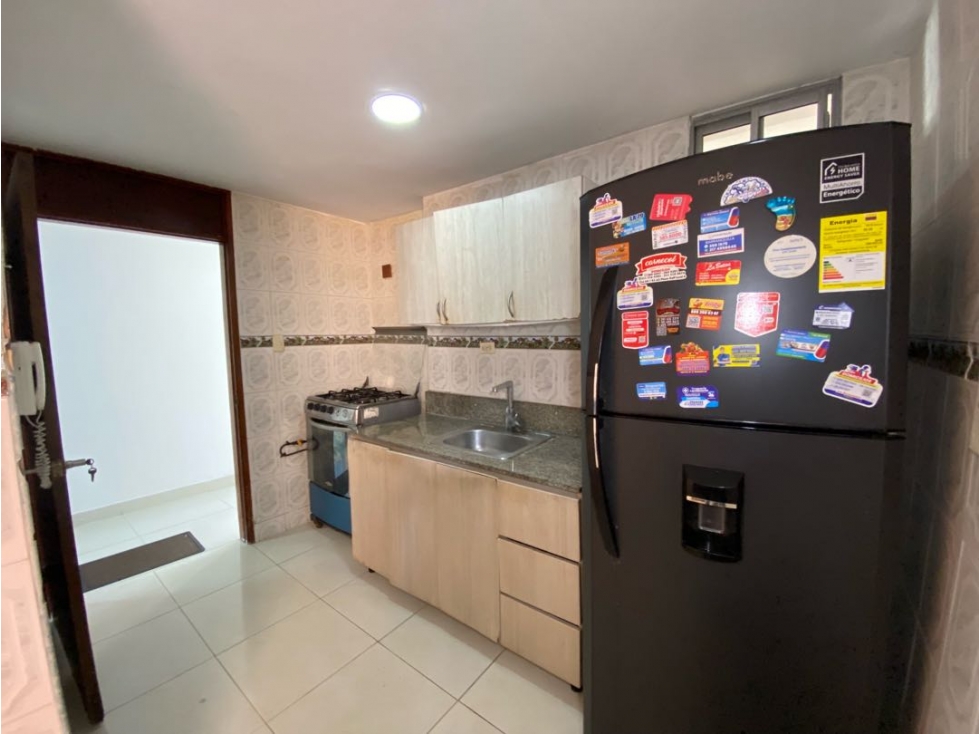 SE VENDE APARTAMENTO PISO 3 ACCESO ESCALERAS BARRIO RIOMAR — foto 4