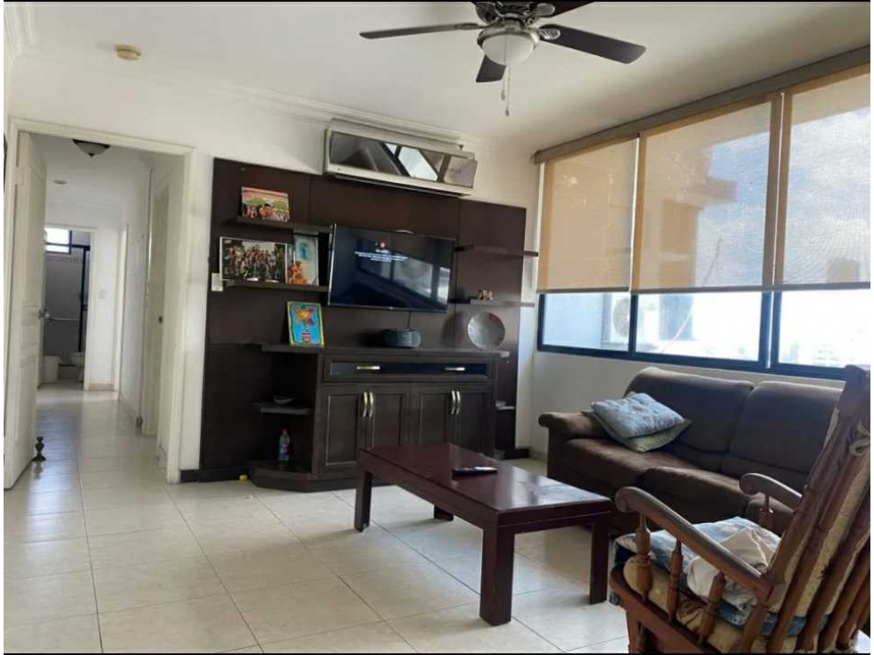SE VENDE APARTAMENTO PISO ALTO CON LINEA BLANCA PH PLAZA REAL