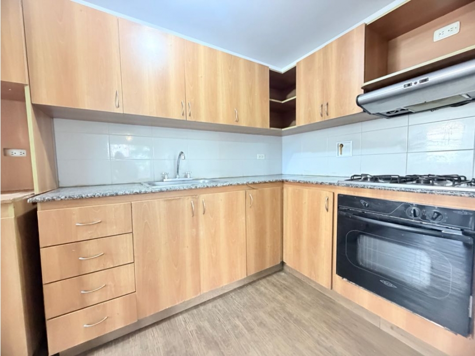 SE VENDE APARTAMENTO POBLADO TESORO Y PROVENZA — foto 3