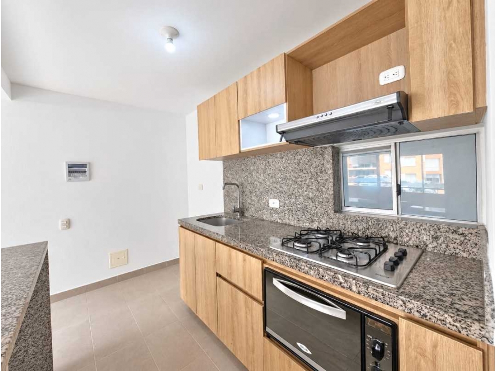 SE VENDE APARTAMENTO PRIMER PISO EN GRAN GRANADA-ENGATIVA — foto 5