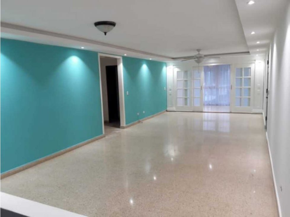 SE VENDE APARTAMENTO REFORMADO CON L/B EN PH VISTA BELLA LA CRESTA — foto 2