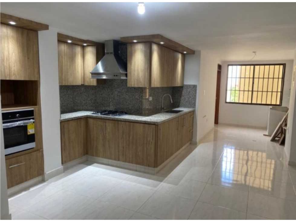 SE VENDE APARTAMENTO REMODELADO EN ALTO PRADO - 2