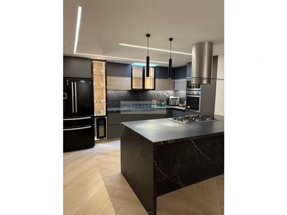 Se vende apartamento Remodelado en Río Mar primer piso — foto 2