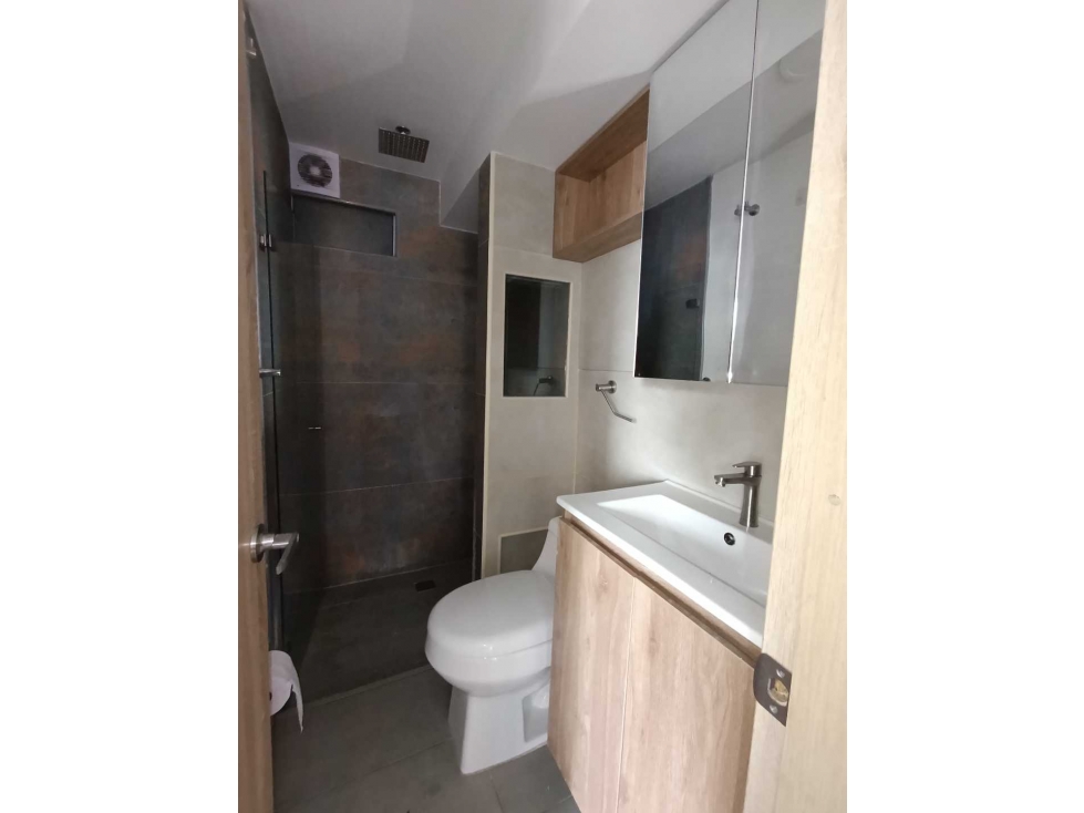 SE VENDE APARTAMENTO REMODELADO EN PRIMAVERA 6-39 ET 2 PUENTE ARANDA — foto 6