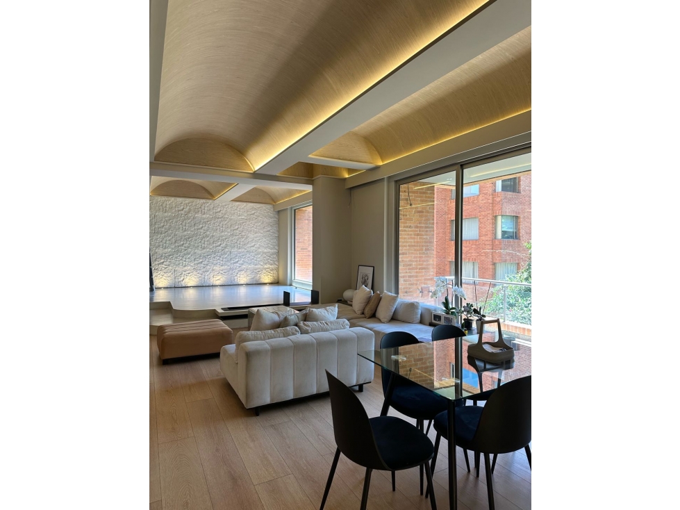 SE VENDE APARTAMENTO REMODELADO ROSALES BAJO BALCÓN 200M2