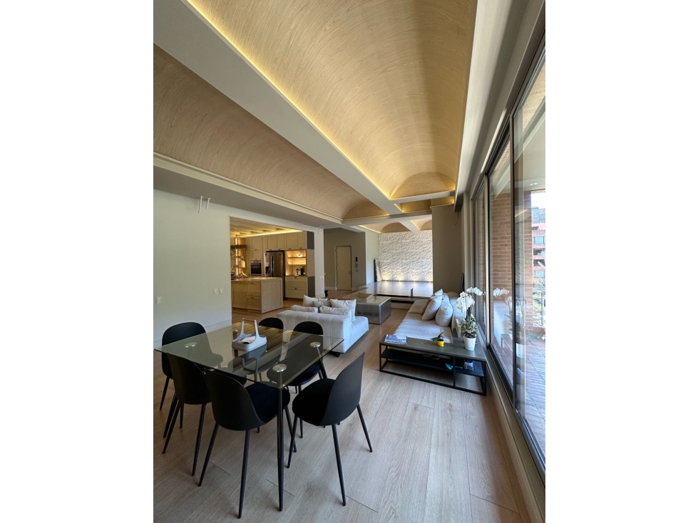 SE VENDE APARTAMENTO REMODELADO ROSALES BAJO BALCÓN 200M2 — foto 3