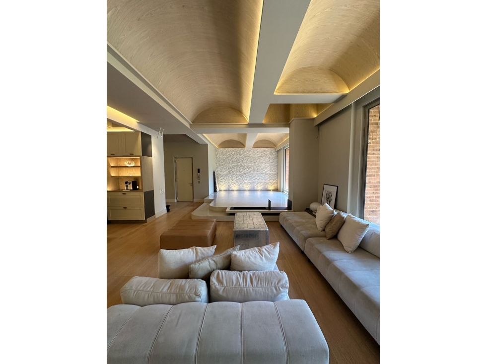 SE VENDE APARTAMENTO REMODELADO ROSALES BAJO BALCÓN 200M2 — foto 5