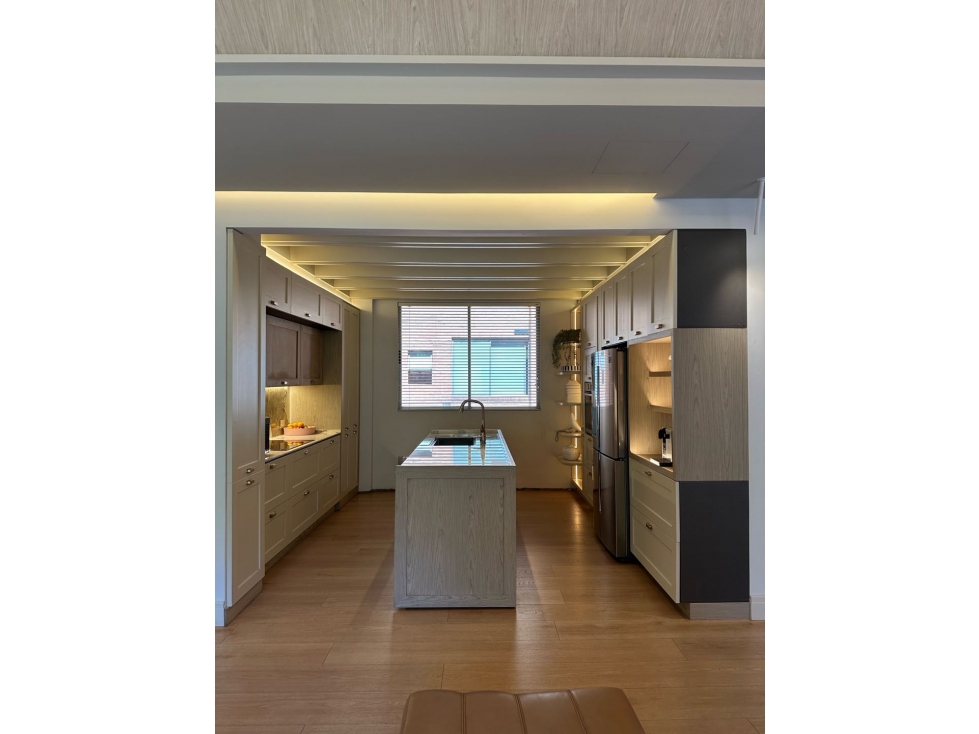 SE VENDE APARTAMENTO REMODELADO ROSALES BAJO BALCÓN 200M2 — foto 6