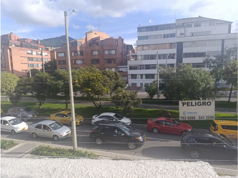 SE VENDE APARTAESTUDIO ARRENDADO CON TERRAZA EN SANTA BARBARA.P