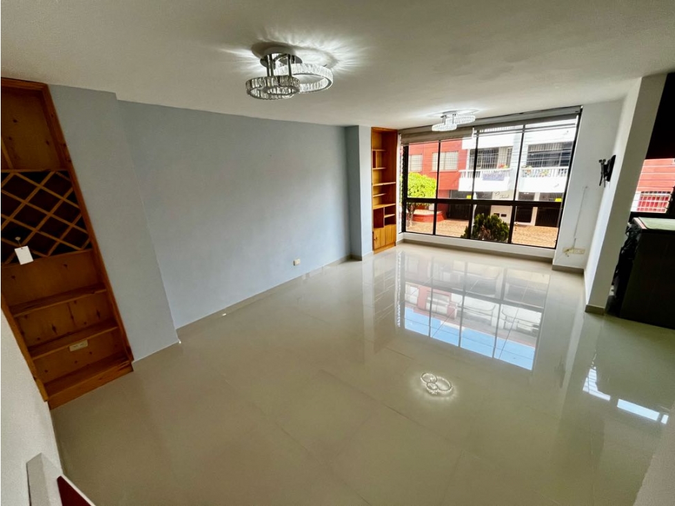 SE VENDE APARTAMENTO DE 3 HABITACIONES - SECTOR PROFESIONALES