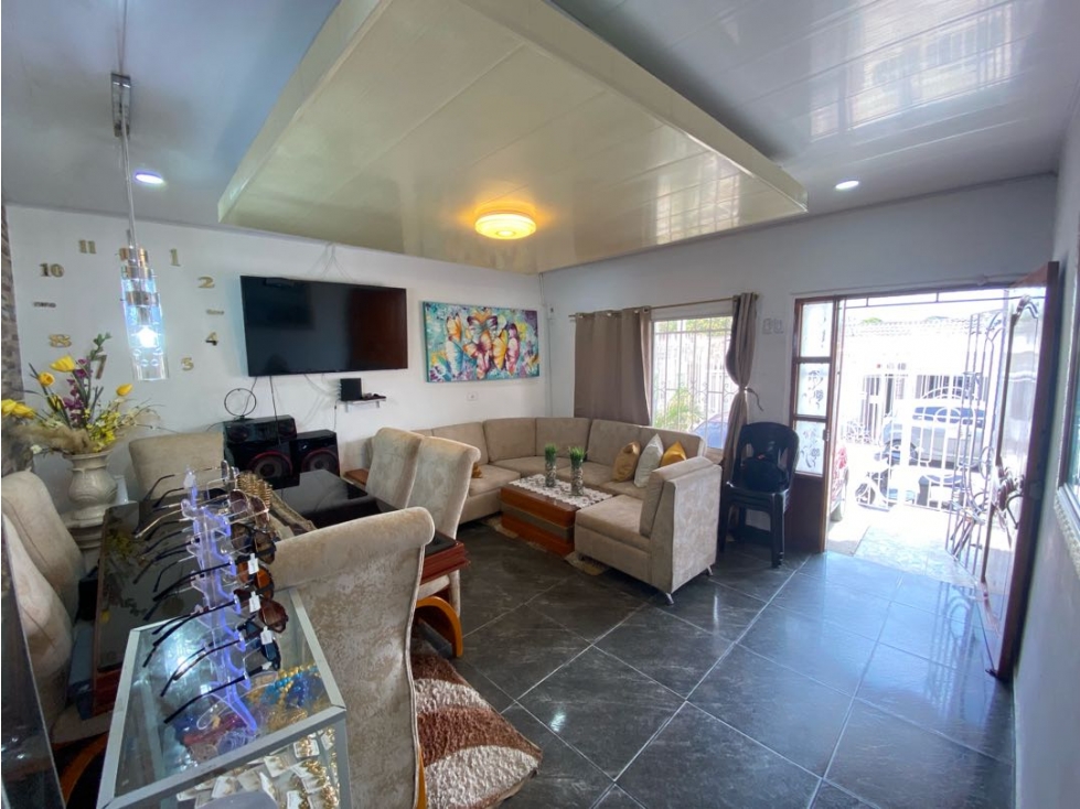 se vende apartamento tipo casa con parqueadero barrio san felipe — foto 2
