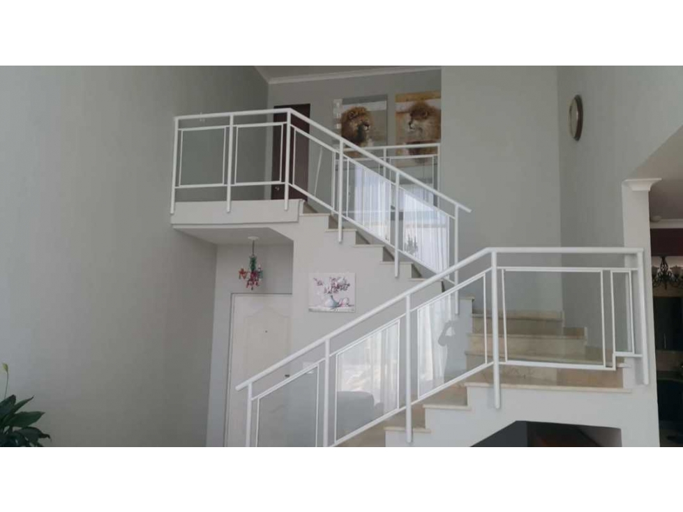 Se vende apartamento tipo Loft de 267 mts en Punta Pacifica $450K