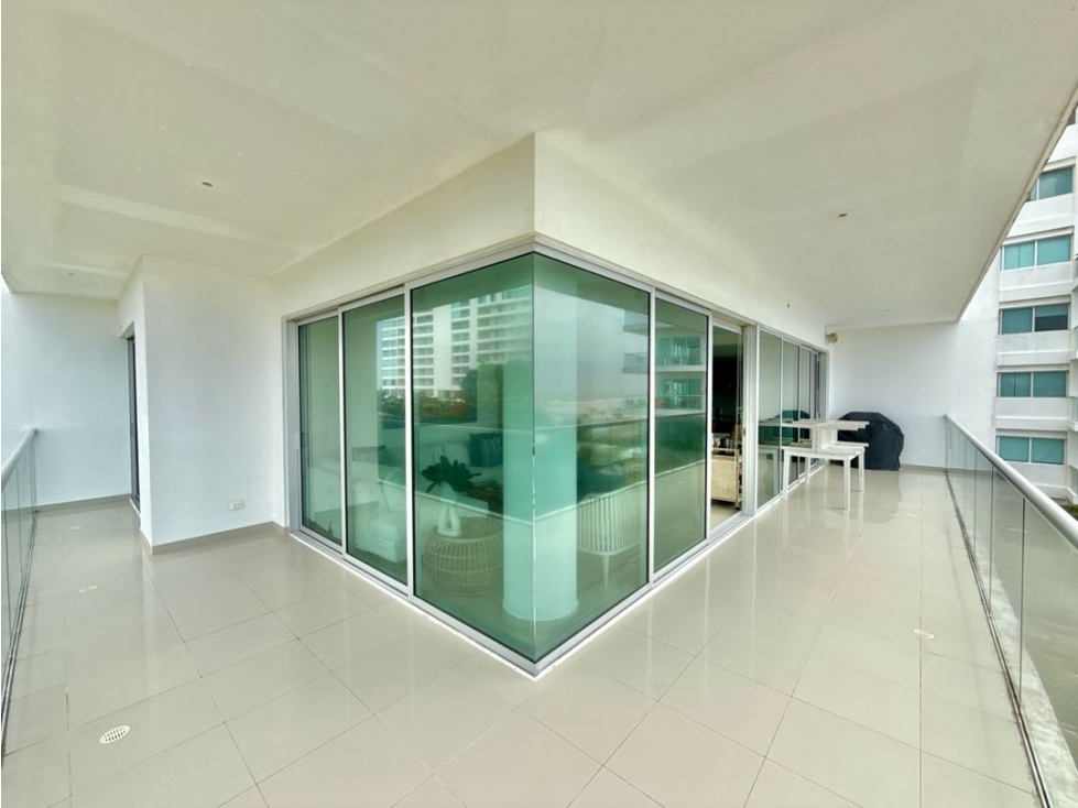 SE VENDE APARTAMENTO TURISTICO FRENTE AL MAR 2 ALCOBAS