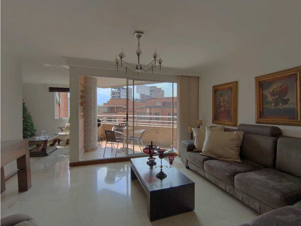 SE VENDE APARTAMENTO UBICADO EN LAURELES CERCA A LA AVENIDA 33