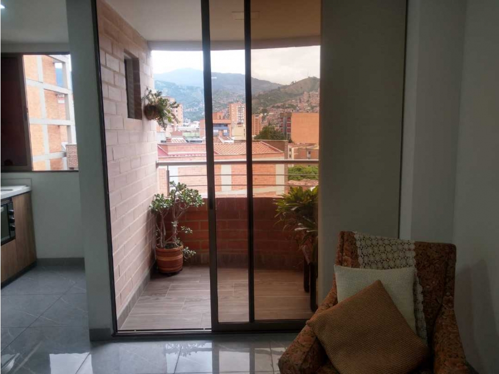 SE VENDE APARTAMENTO CERCA AL PARQUE LA FLORESTA. — foto 3