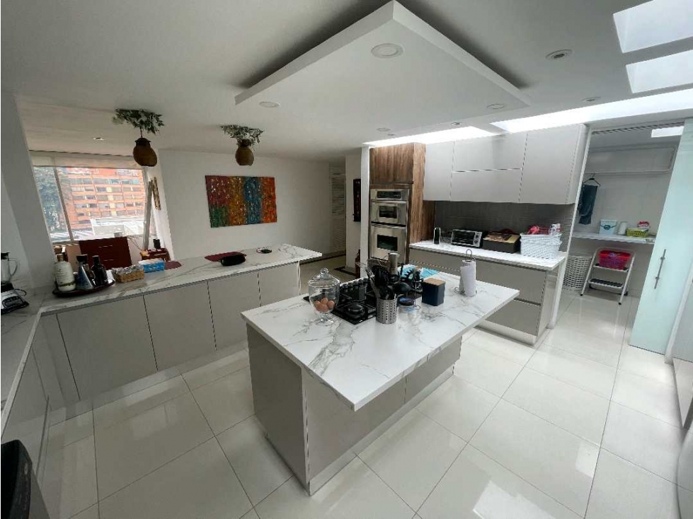 SE VENDE APARTAMENTOEN EL CHICO 223m2