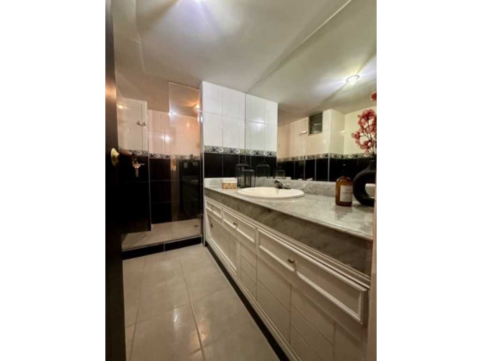 SE VENDE APARTAMENTOEN SECTOR ESTADIO CON POTENCIAL DE REMODELACIÓN. — foto 4