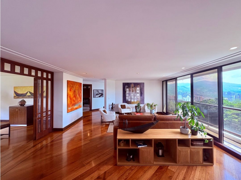 SE VENDE APT DE AMPLIO FORMATO PARA REMODELAR CON VISTA AL CAMPESTRE — foto 2