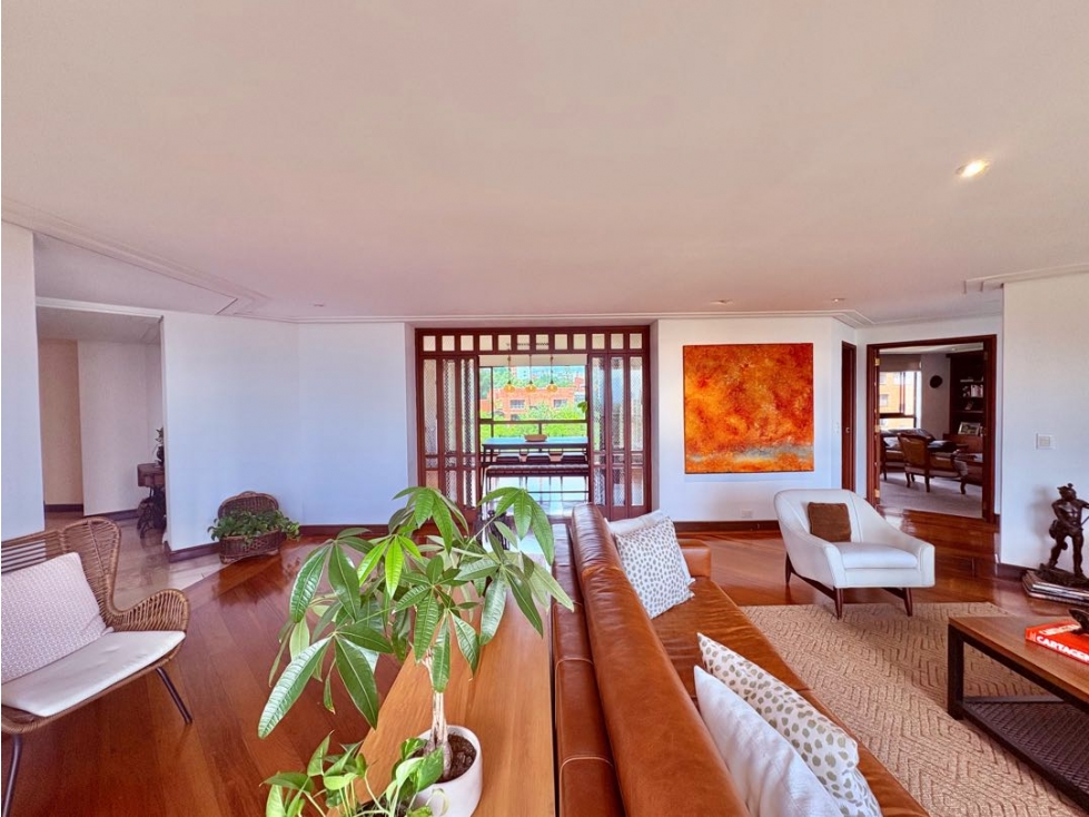 SE VENDE APT DE AMPLIO FORMATO PARA REMODELAR CON VISTA AL CAMPESTRE — foto 3