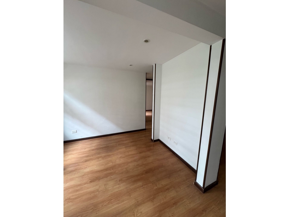 Se vende apt en la felicidad