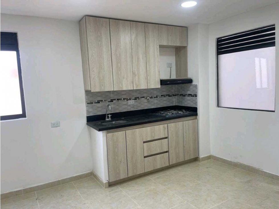se vende apto cerca al parque de bello 178 millones