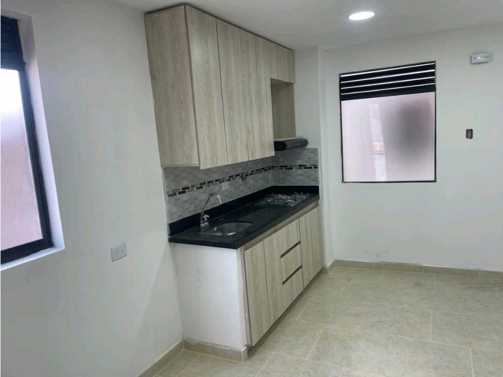 se vende apto cerca al parque de bello 178 millones — foto 2