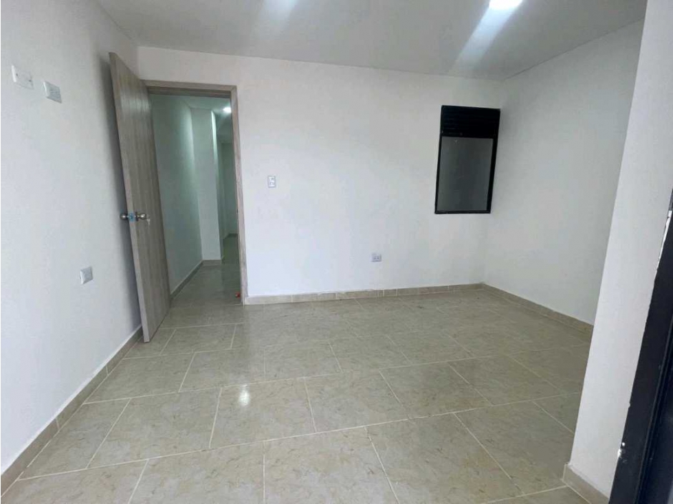 se vende apto cerca al parque de bello 178 millones — foto 5